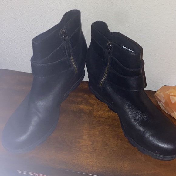 Sorel Joan of artic wedges size 10.5 - Picture 2 of 3
